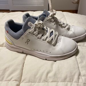 On Cloud Roger Federer tennis shoes , size 7.5